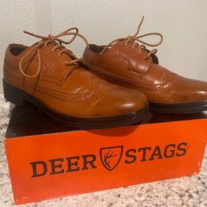 New in box Boys size 4 Deer Stag dress shoes 👞